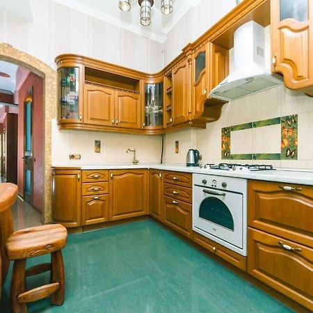 Apartment With View On Inpedendence Square Khreshchatyk Kiev Exteriör bild