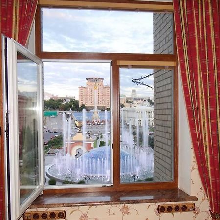Apartment With View On Inpedendence Square Khreshchatyk Kiev Exteriör bild