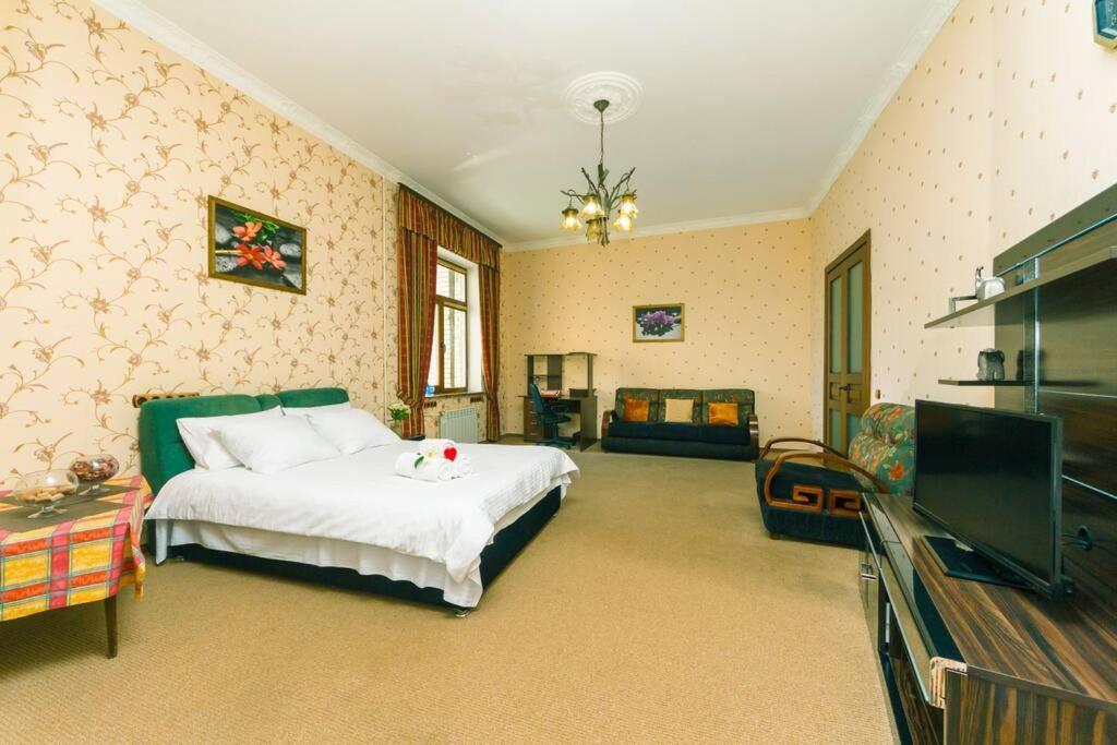 Apartment With View On Inpedendence Square Khreshchatyk Kiev Exteriör bild